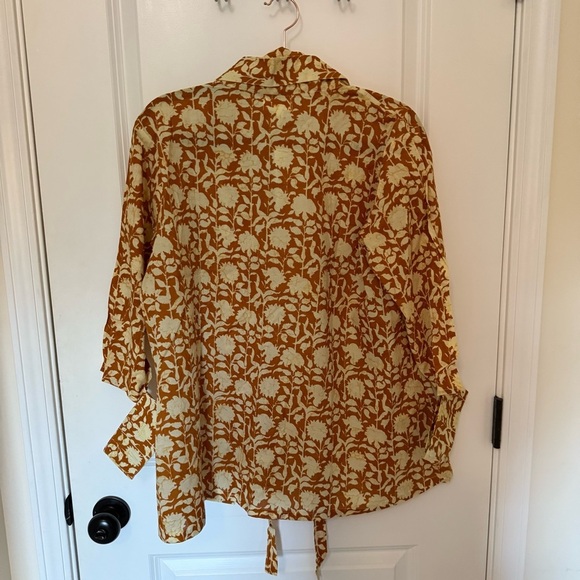 JISORA Motifs with Mustard Jaal on Cotton Shrug - Picture 11 of 12